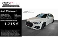 Audi RS4, Avant comp °, Jahr 2022 - Kassel