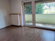 ***NETTE 3 ZIMMER WOHNUNG mit EBK, Balkon und Garage zu KAUFEN*** - Feuchtwangen