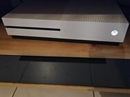 Xbox one s mit Controller und Spiele - Lahr (Schwarzwald)