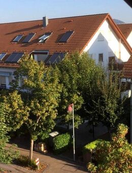 Wunderschön renovierte 4 Zimmer Maisonettewohnung mit Balkon - Salach