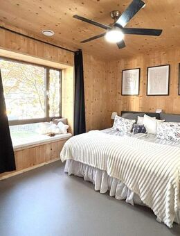 Design trifft Wohnkomfort: 3,5-Zimmer-Maisonette mit Balkon und Stellplatz - Kirchheim (Neckar)