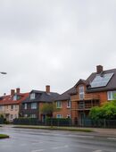 Dach undicht? Solarpflicht beachten & Geld sparen in 47057