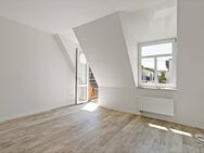Helle 3-Zimmer-Wohnung mit Balkon - Erstbezug nach Sanierung - Halle (Saale)