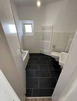 Mit Balkon! Frisch sanierte 3-Zimmer-Wohnung im grünen Gauting - Gauting