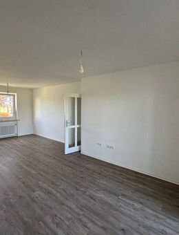 EG / 3 Zimmer mit Balkon (frisch saniert) - Kaufbeuren