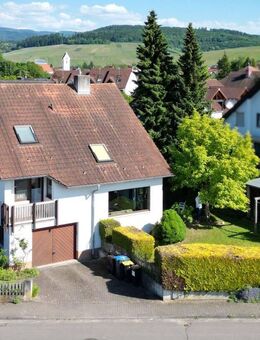 Idyllisch gelegenes Einfamilienhaus mit Einliegerwohnung in Ortsrandlage - Schallstadt