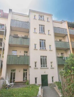 TERRASSENWOHNUNG IM LEIPZIGER WESTEN // 2 Zimmer mit Garten, Einbauküche & Parkettboden - Leipzig