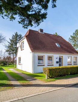 Tolle Lage in St. Peter-Ording: zentral, ruhig und strandnah. Ideal zum Wohnen oder Investieren. - Sankt Peter-Ording
