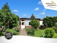 Charmanter ca. 49 m² großer Wochenend-Bungalow auf 313?m² Eigentumsland - mit Garten in Papendorf bei Rostock! - Papendorf (Landkreis Rostock)