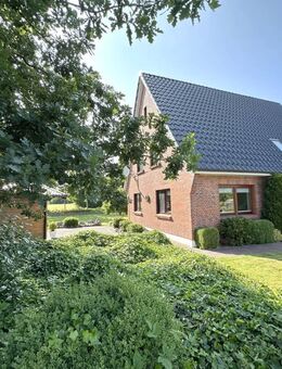 Exklusives Einfamilienhaus mit Nebengebäude in idyllischer Lage von Behrendorf - Behrendorf