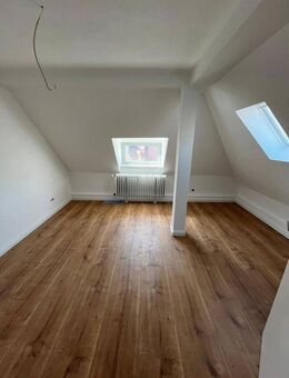 Neubau - Dachgeschoss - Studio für Singles oder Pärchen - Pforzheim