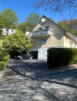 Zwei-Dreifamilienhaus mit Garage, Garten, Terrasse und Balkon in ruhiger Lage... - Lüdenscheid