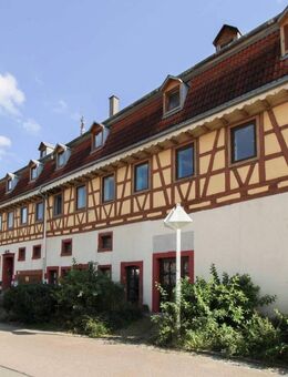 2-Zimmer-Wohnung im 1. Stock mit Stellplatz im Herzen von Vöhringen - Vöhringen (Baden-Württemberg)