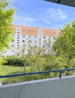 Renovierungsbedürftige 3-Zimmer-Wohnung im 2.OG mit Balkon in Lauchhammer-Mitte - Lauchhammer