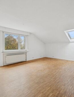 Modernisierte 4-Zimmer-Eigentumswohnung mit zwei Balkonen und Garage in Stuttgart-Fasanenhof - Stuttgart