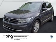 VW Tiguan, 2.0 TDI Active, Jahr 2021 - Balingen