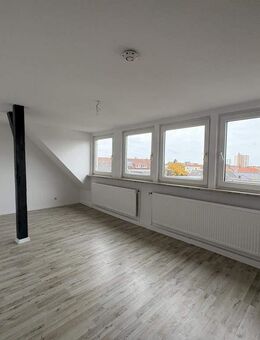 Gemütliche Dachgeschosswohnung in Bremerhaven - Bremerhaven