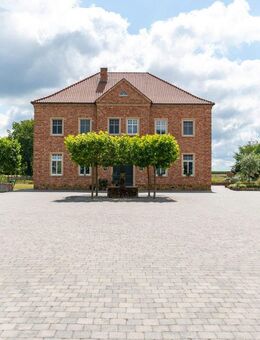 Repräsentatives Landhaus in idyllischer Landschaft - Neuenkirchen (Landkreis Osnabrück)