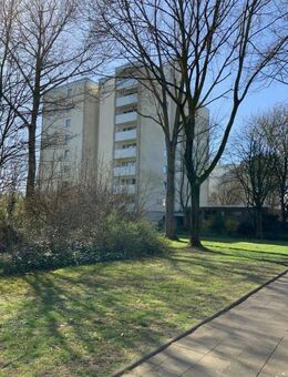 Gemütliche Etagenwohnung mit abwechslungsreicher Atmosphäre in Krefeld - Krefeld