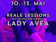**nur vom 10. bis 13. Mai** Reale Session mit junger, deutscher, dominant/sadistischer Domina & Fußerotik - Dortmund