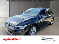 VW Golf, 2.0 TDI VIII Life, Jahr 2021 - Würzburg