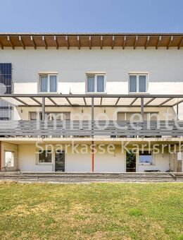 Vielfältig nutzbares Traumhaus mit Sauna, Photovoltaikanlage und Einliegerwohnung - Karlsbad