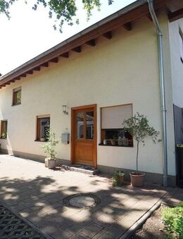 Charmante Doppelhaushälfte mit schönem Garten und Carport in Delbrück-Anreppen - Delbrück