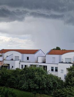 Frisch renoviert und neu eingerichtet schicke Maisonette wartet auf Sie! - Freital Zentrum