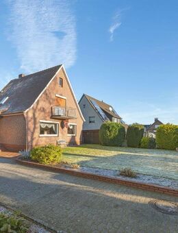 Solides Einfamilienhaus mit Vollkeller und Doppelgarage in begehrter Lage - Neu Wulmstorf