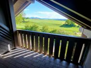 Dachgeschosswohnung mit Blick auf die Ammergauer Alpen - Oberhausen (Landkreis Weilheim-Schongau)