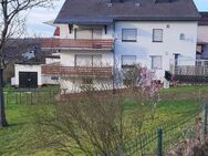 Gepflegtes Zwei-Dreifamilienhaus mit toller Aussicht in idyllischer Ortsrandlage - Attenhausen