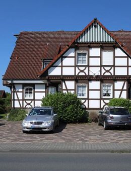 PROVISIONSFREI! Außergewöhnliche Haushälfte mit 4 ETW zu insg. 271 qm, Garten, Garage in Lippetal! - Lippetal
