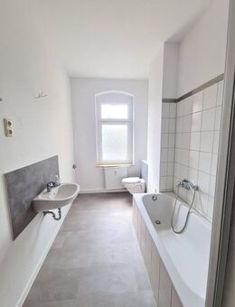 Charmante 3-Zimmer-Wohnung in Chemnitz mit Balkon - Chemnitz