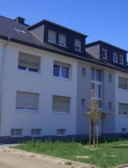 Frisch sanierte 2-Zimmer-Wohnung im Dachgeschoss mit Garage in Bruchmühlen - Rödinghausen
