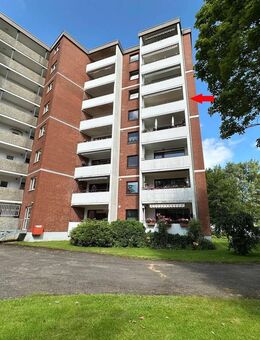 Attraktive 3-Zimmer-Wohnung in zentraler und ruhiger Lage mit Balkon, Aufzug und Stellplatz - Husum (Schleswig-Holstein)