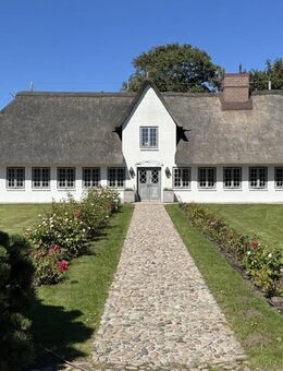 Hochwertiges Reetdachanwesen mit Garage in Golfplatznähe ! - Sylt