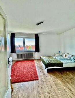 Von privat: 26 qm mitten in Toplage Hamburg Winterhude - Hamburg