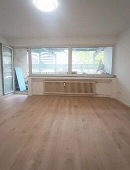 Düsseldorf-Oberbilk, Heerstraße 27 - Komplett saniertes Single-Apartment mit Einbauküche + Balkon, fertig zum zeitnahen Einzug !! - Düsseldorf