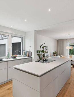 "Modern Art" in Isernhagen-Süd - Hannover