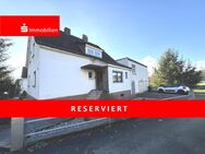 Massives Wohnhaus in herrlicher Ortsrandlage von Weidenhausen! - Gladenbach