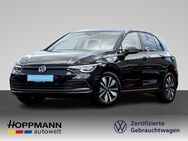 VW Golf, 1.5 VIII eTSI Move IQ DRIVE, Jahr 2023 - Olpe