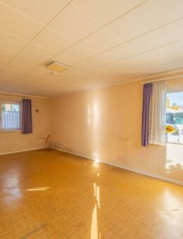 Altshausen - Lichtdurchflutetes Einfamilienhaus mit Ausbaureserve und Altbau-Charme - Altshausen