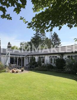 PLATZ, RUHE UND VIEL GRÜN - großer Bungalow mit Traumgrundstück in bester Lage - Ellerbek
