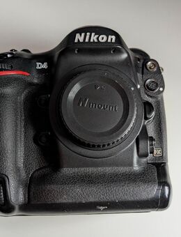 Nikon d4 inkl. 2 Akkus + Ladegerät - Alzenau