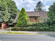 ***** reserviert ***** immo-schramm.de: 1-2-Familienhaus mit Carport in Barchel Gem. Oerel - Oerel