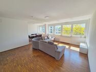 Sehr helle 1-Zi.-Wohnung, Wü- Frauenland, Parkett, EBK, Badewanne, Aufzug, Kellerabteil, Stellplatz - Würzburg