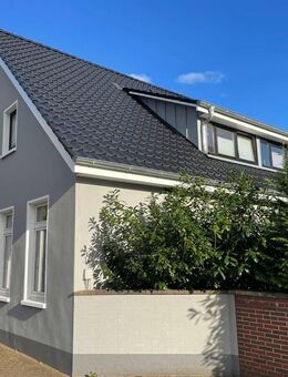 6617 - Perfekt für Kapitalanleger - Mehrparteienhaus mit zehn Wohnungen und vier Garagen - Oldenburg