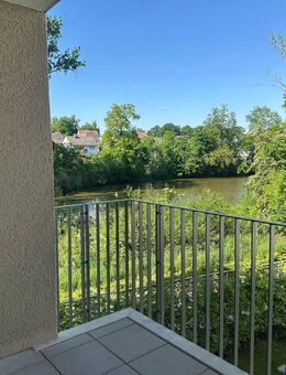 Idyllisch wohnen: Neubauwohnung mit Blick ins Grüne und auf den Weiher - Weisendorf
