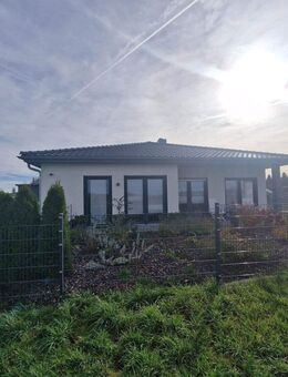 **Moderner Bungalow aus 2020 mit hochwertiger Ausstattung - großzügiges Grundstück und vieles mehr** - Trogen