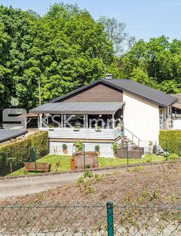 Vermietetes Einfamilienhaus mit Einliegerwohnung in schöner Lage von Morsbach! - Morsbach